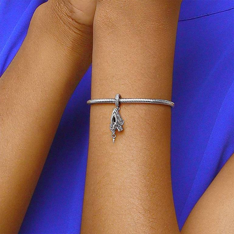 925 Sterling Silver Pray Zirconia Charm Pendant