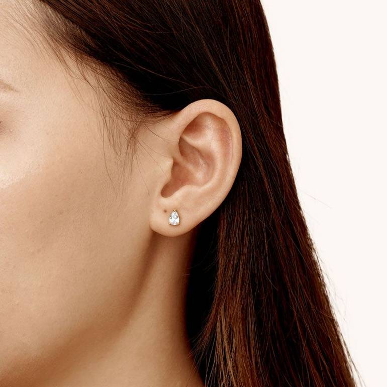 Gnoce Pear-shaped Stud Earrings