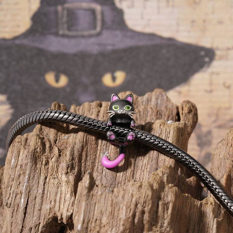 Gnoce Glow-in-the-Dark Pink Tail Black Cat Charm