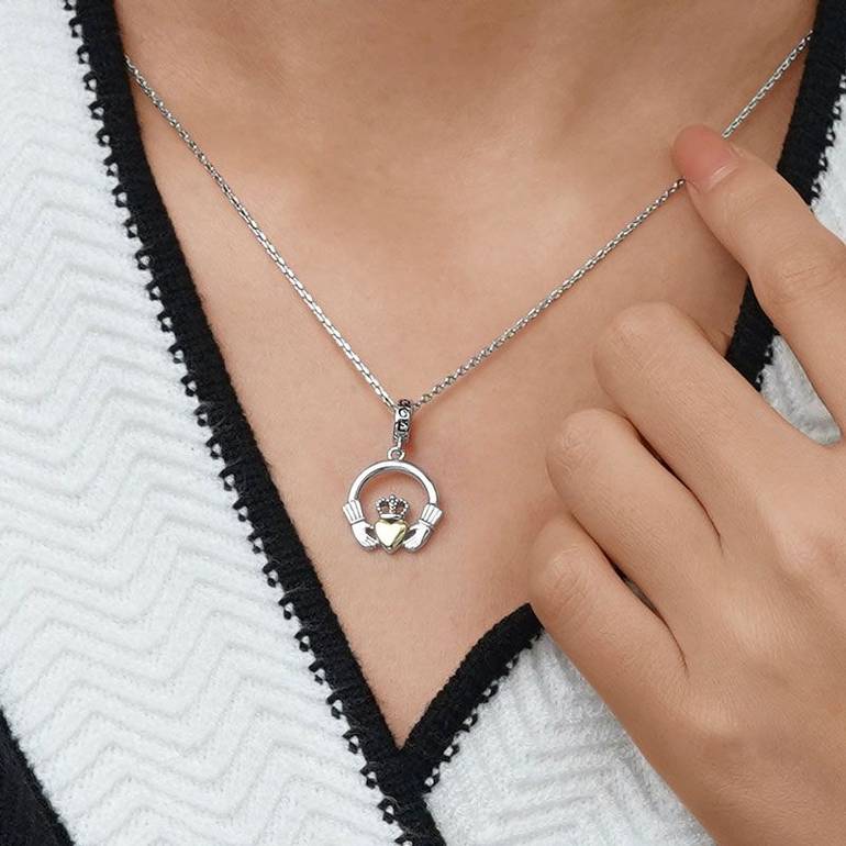 Gnoce Claddagh Pendant Dangle Charm