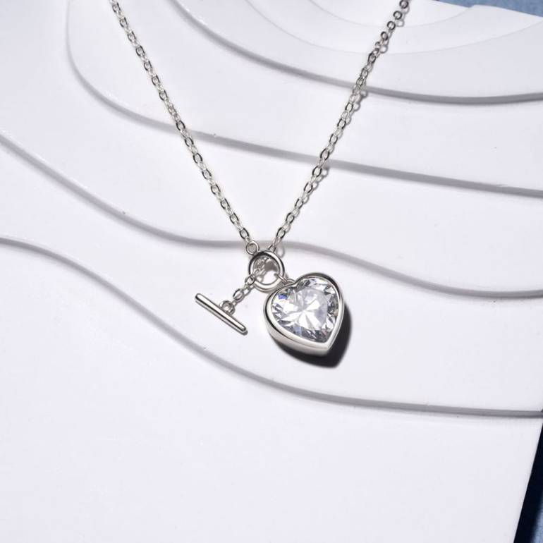 Gnoce OT Buckle Heart Birthstone Pendant Necklaces