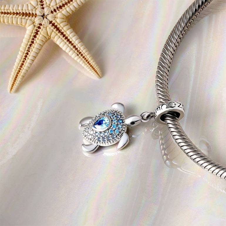 Gnoce Sea Turtle Pendant Dangle Charm
