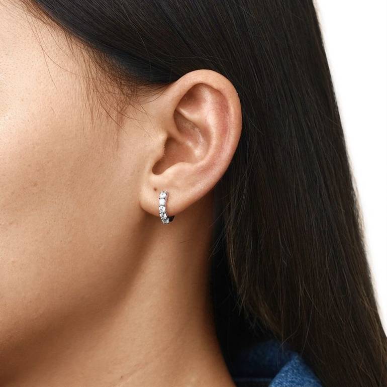 Gnoce Diamond Huggie Stud Earrings