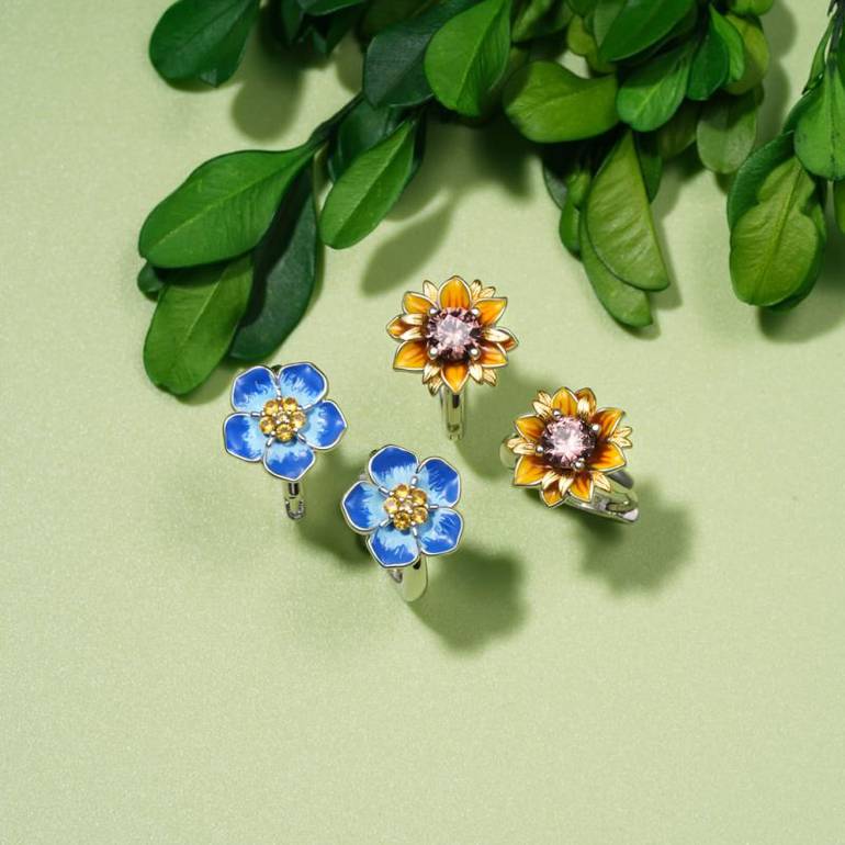 Gnoce Sunflower Hoop Earrings