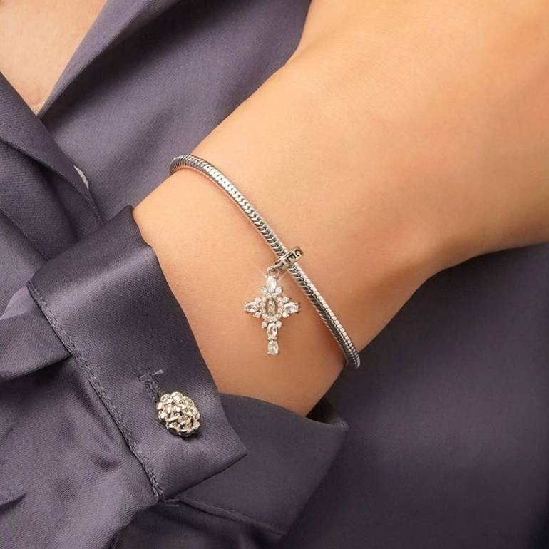 Gnoce Virgin of the Cross Pendant Dangle Charm