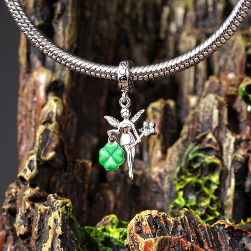 Gnoce Fairy Hand-held Glow-in-the-Dark Four-leaf Clover Pendant Dangle Charm