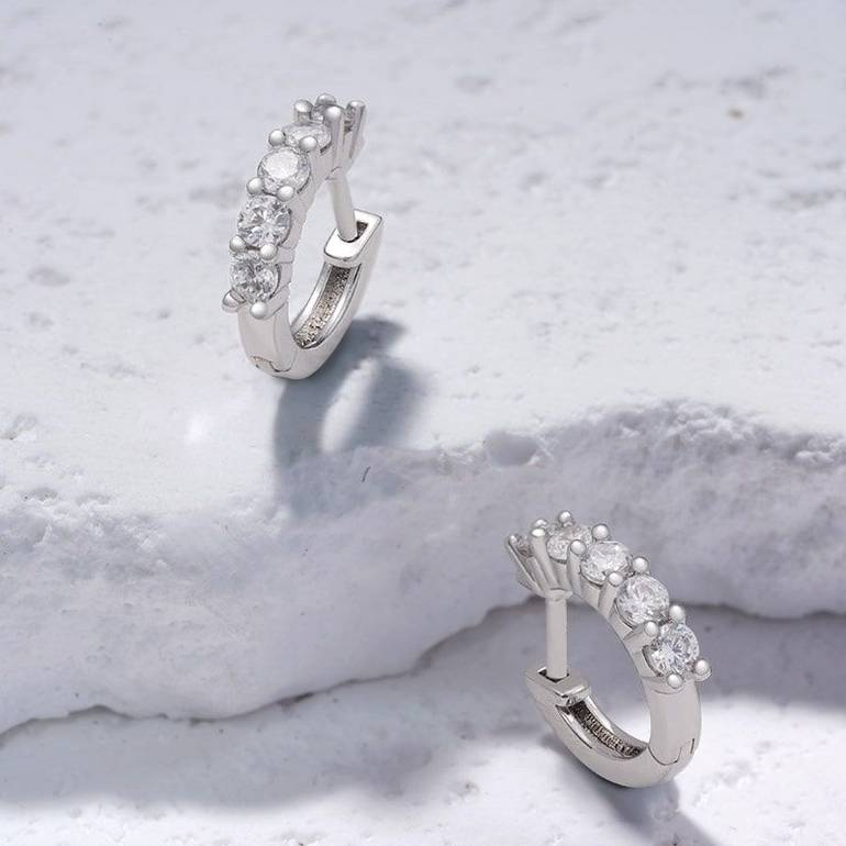 Gnoce Diamond Huggie Stud Earrings