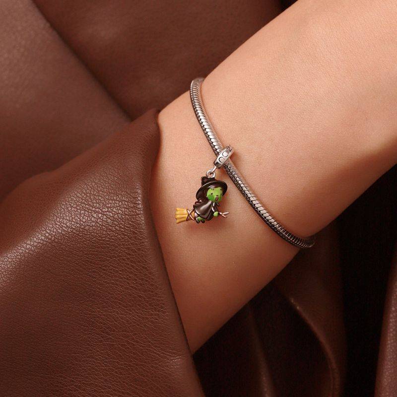 Gnoce Wicked Elphaba on Broom Flying Pendant Dangle Charm
