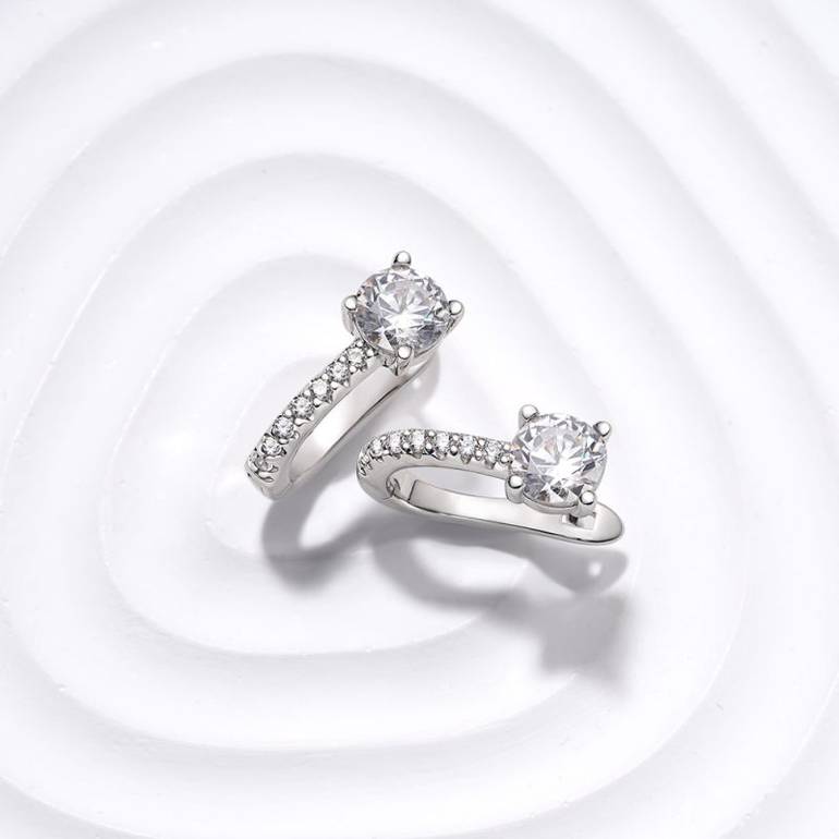 Gnoce Delicate Crystal Zircon Hoop Earrings