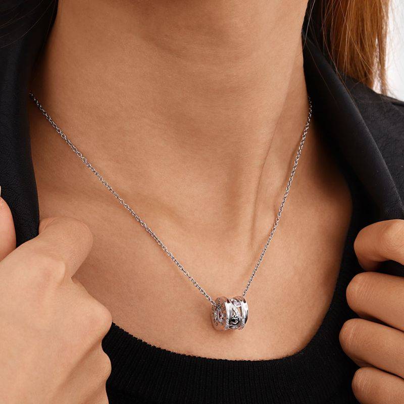 Gnoce Paws & Love Heart Twisted Drum Pendant Necklaces