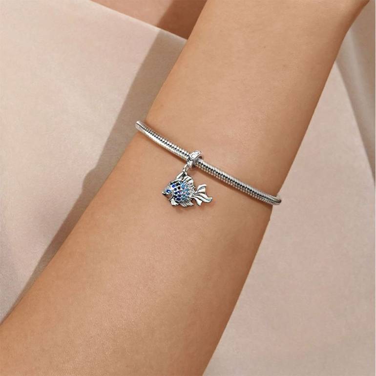 Gnoce Cheerful Fish Pendant Dangle Charm
