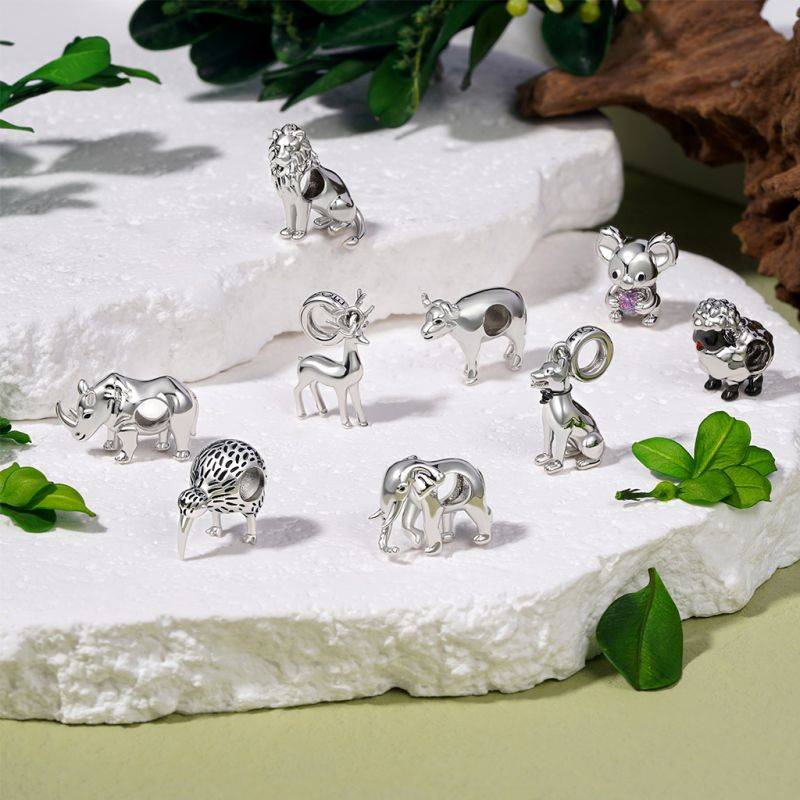 Gnoce Koala Embraces Heart Charm
