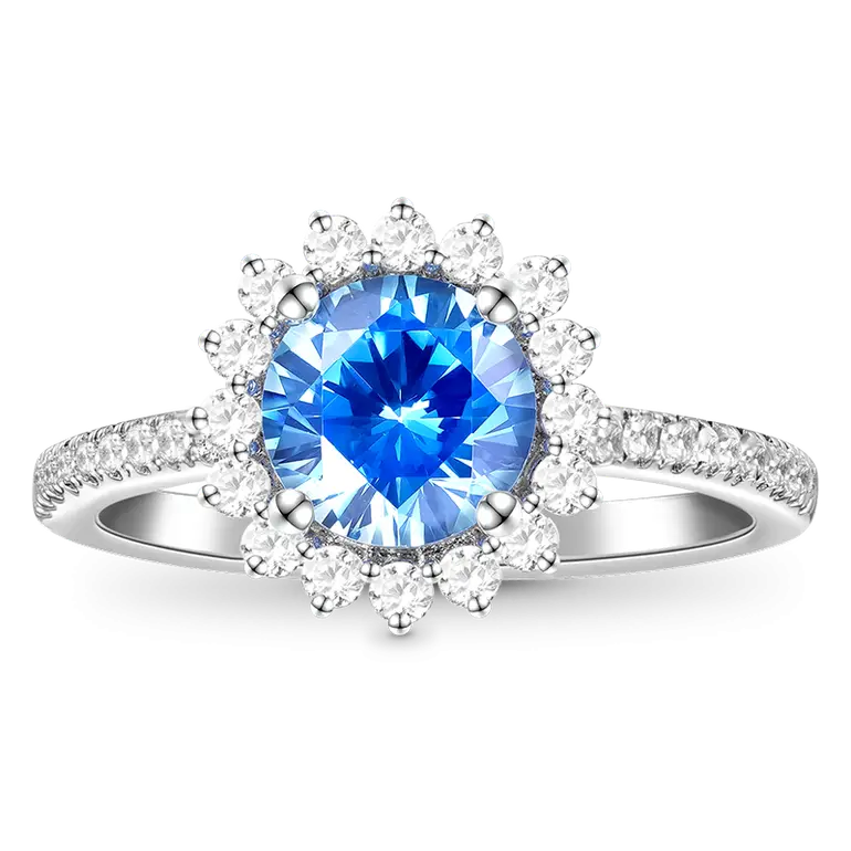 Gnoce Shimmering Four Prong Round Cut Promise Ring