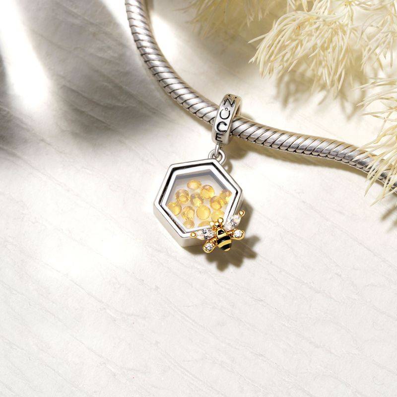 Gnoce Sparkling Bee Pendant Dangle Charm
