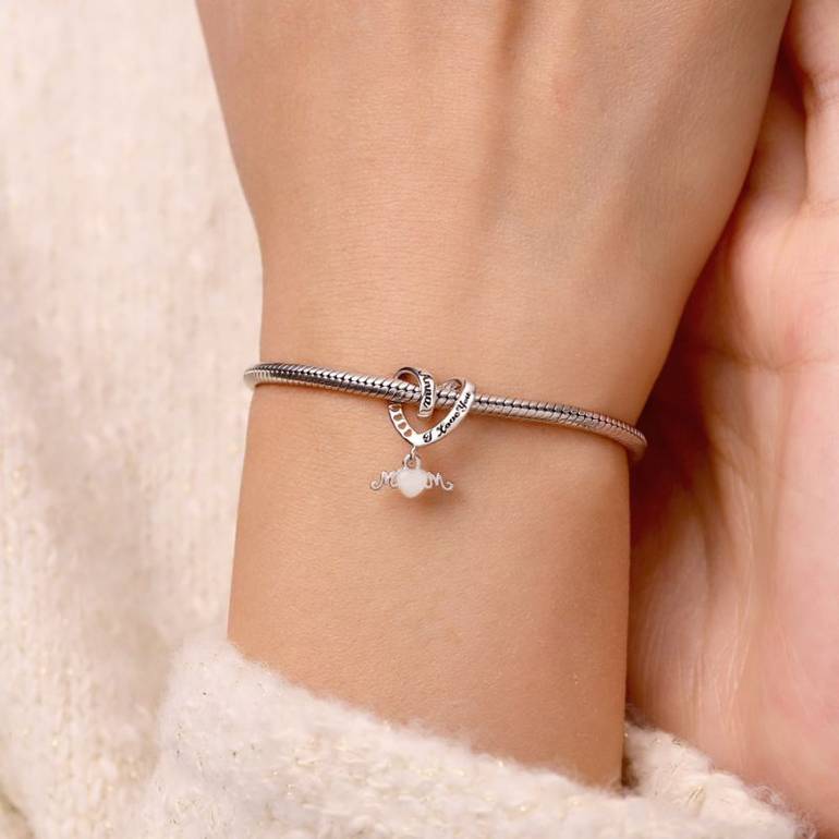 Gnoce Engravable 'I love you' MoM Glow-in-the-Dark Heart Charm