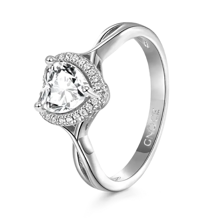 Gnoce Sparkling Twisted Heart Promise Ring