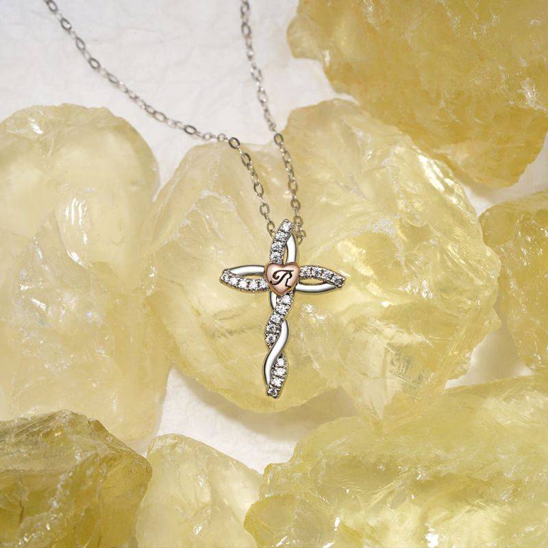 Gnoce Retro Diamonds Cross Necklaces