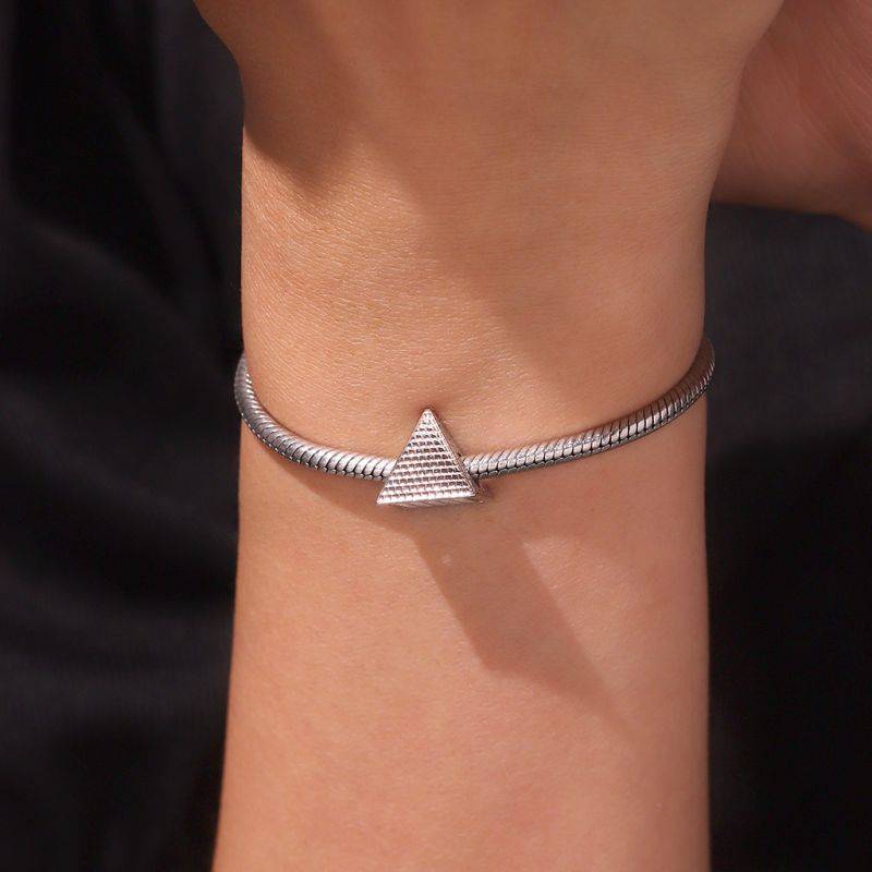 Gnoce City Series - Pyramid Charm