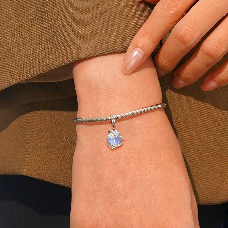 Gnoce Snowflake Love Pendant Dangle Charm