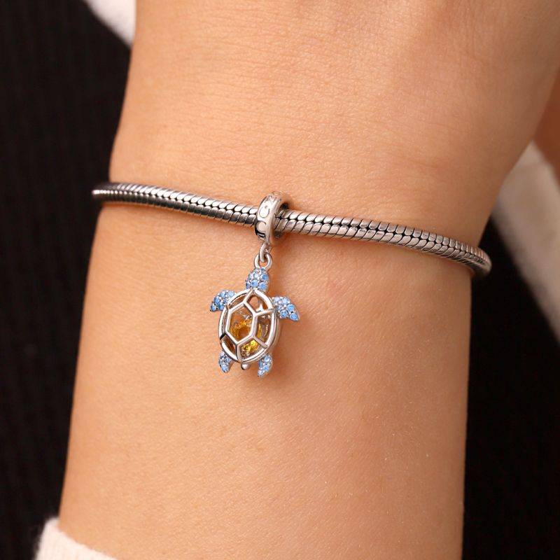 Gnoce Cage of Small ​​Sea Turtle Heart Birthstone Pendant Dangle Charm
