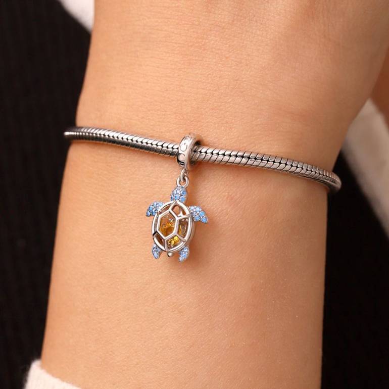 Gnoce Cage of Small ​​Sea Turtle Heart Birthstone Pendant Dangle Charm