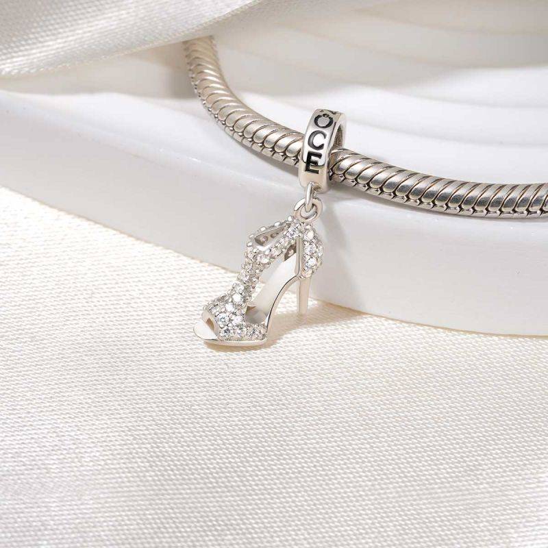 Gnoce Sparkling High Heel Pendant Dangle Charm