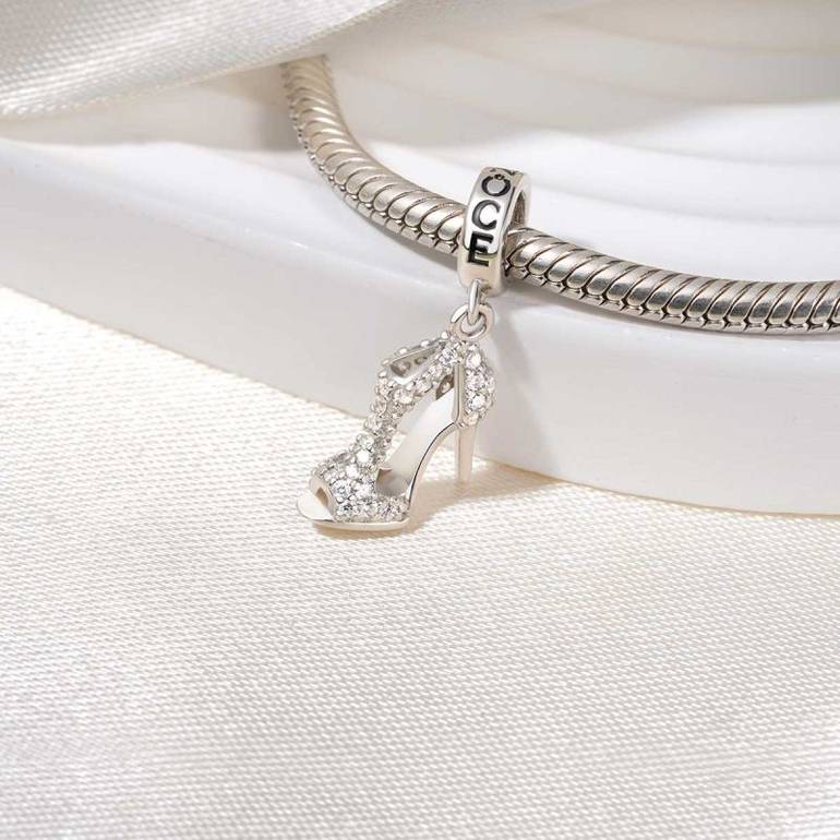 Gnoce Sparkling High Heel Pendant Dangle Charm