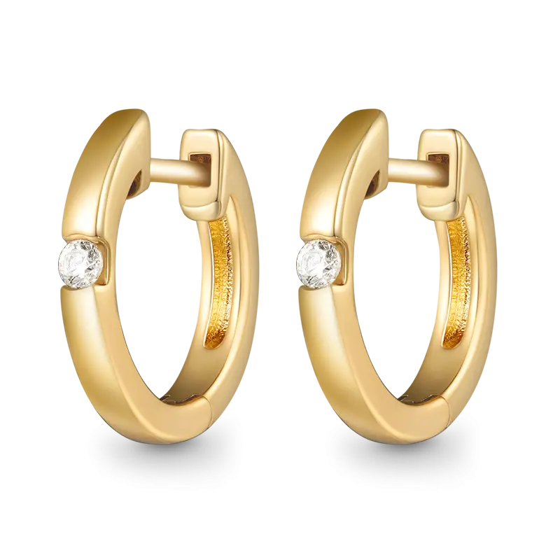 Gnoce Round Set Diamond Stud Earrings