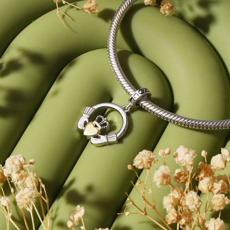 Gnoce Claddagh Pendant Dangle Charm