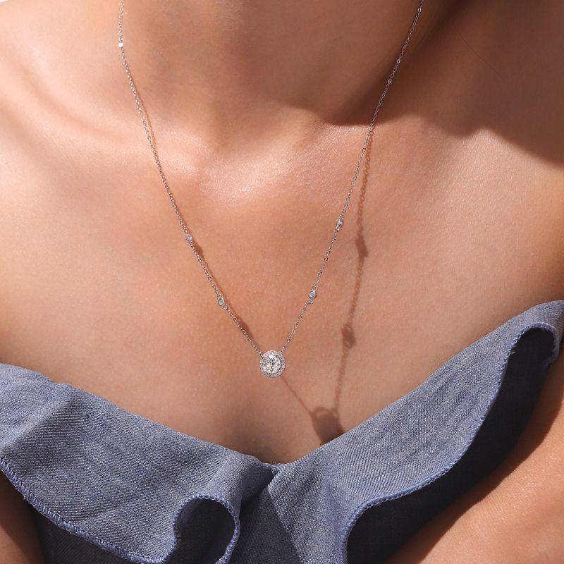 Gnoce 1CT Round VVS Moissanite Frame Station Necklaces