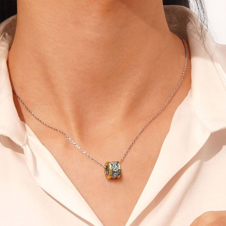 Gnoce Daisy Flower Pendant Necklaces 18K Gold Plated