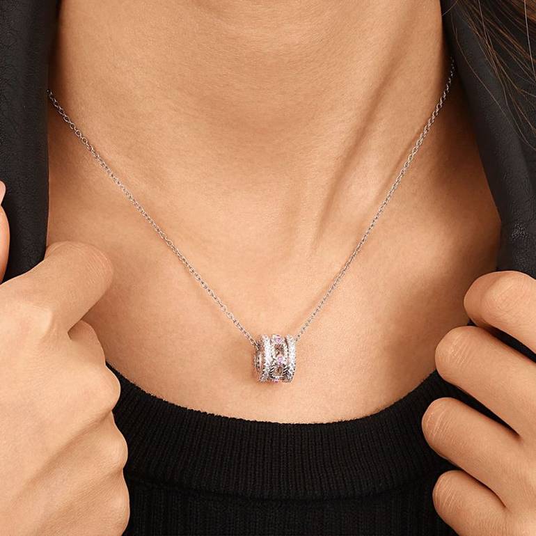 Gnoce Paving Link Drum Pendant Necklaces