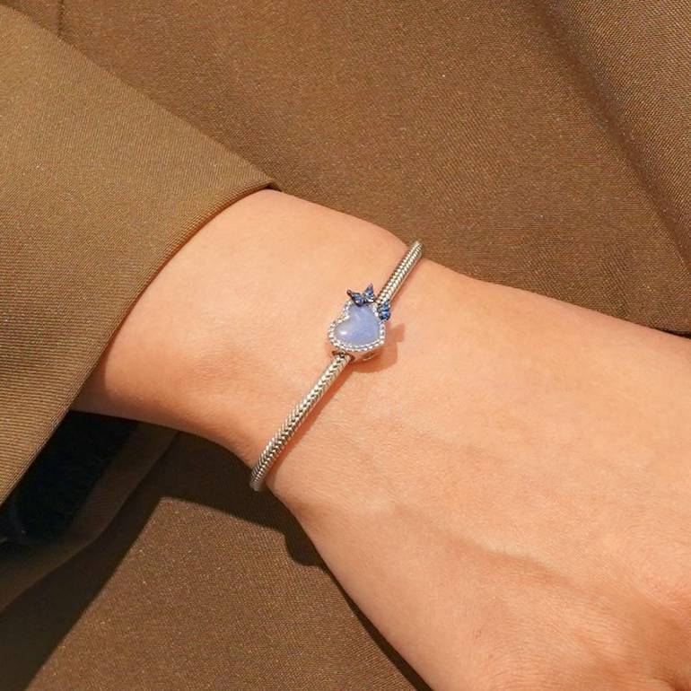 Gnoce Glow-in-the-dark Heart Butterfly Charm