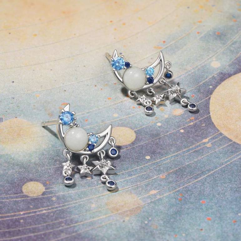 Gnoce Sparkling Glow-in-the-Dark Moon Stud Earrings