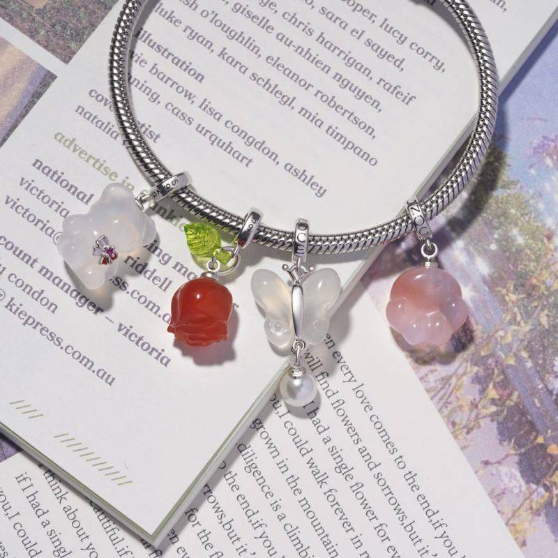 Gnoce Chalcedony Butterfly Pearl Pendant Dangle Charm