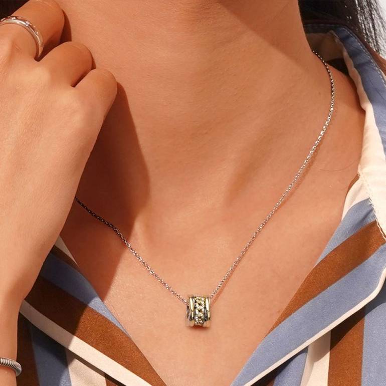 Gnoce Interlocking Link Pendant Necklaces