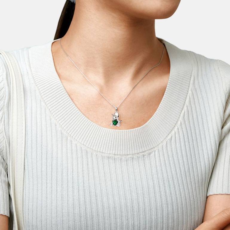 Gnoce Triceratops Embraces Heart Gem Necklaces