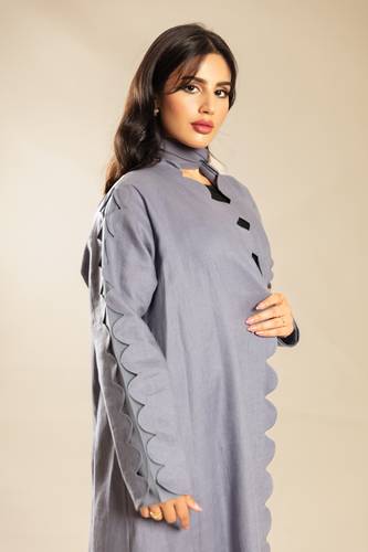   Linen Abaya, light gray, with a wavy cut