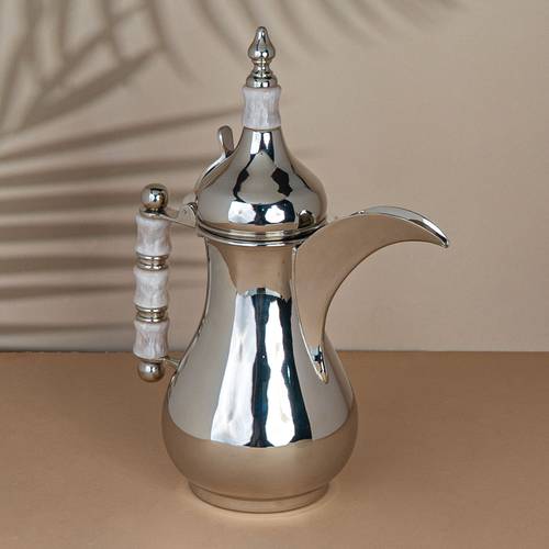 دلة الضيافة الملكية البيضاء