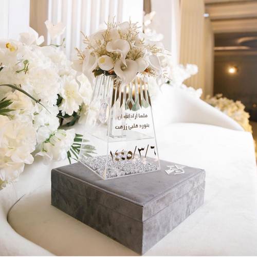 استاند مسكة عروس 