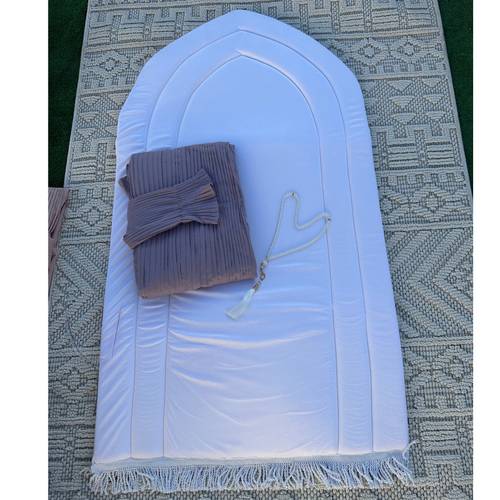 الطقم ٣ قطع 
