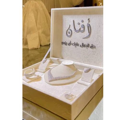 بوكس العقد كبير اكريلك بارز