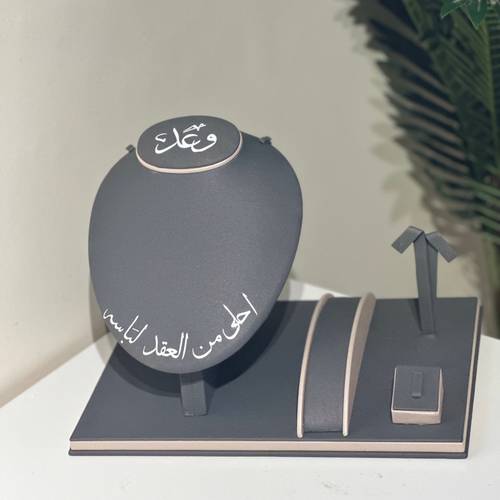 استاند العقد 