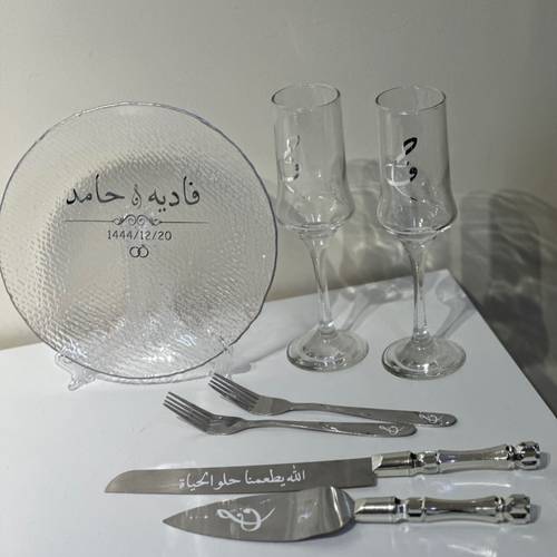طقم فضي متوسط 