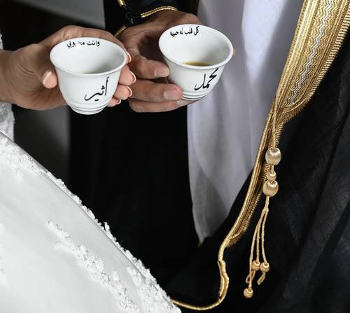 كوبين قهوه مع طباعه