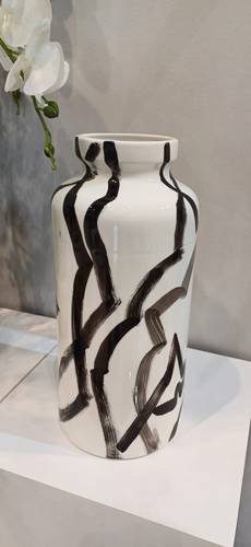 White ceramic vase dyed with Chinese black ink