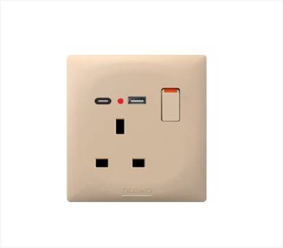 فيش 13A مع USB+TYPC بيانو ذهبي AULMO PLUS L8095C