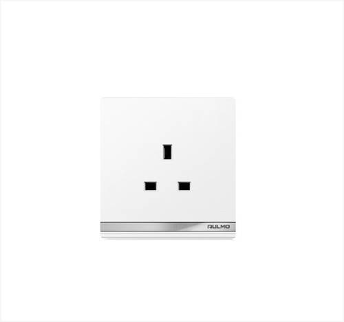 فيش 13A بدون مفتاح بيانو  ابيض اولمو AULMO L5134