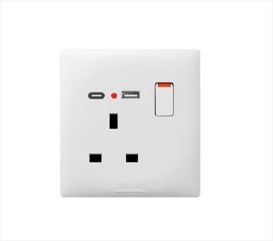 فيش 13A مع USB+TYPC بيانو ابيض AULMO PLUS L8095C