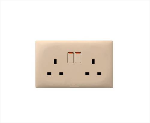 فيش مزدوج 13A 7*14 ذهبي AULMO PLUS L8099DP بيانو